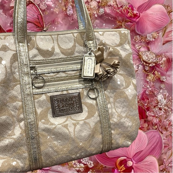 Coach Poppy Limited Edition Sequined Signature Glam Tote Bag EUC - Picture 5 of 16